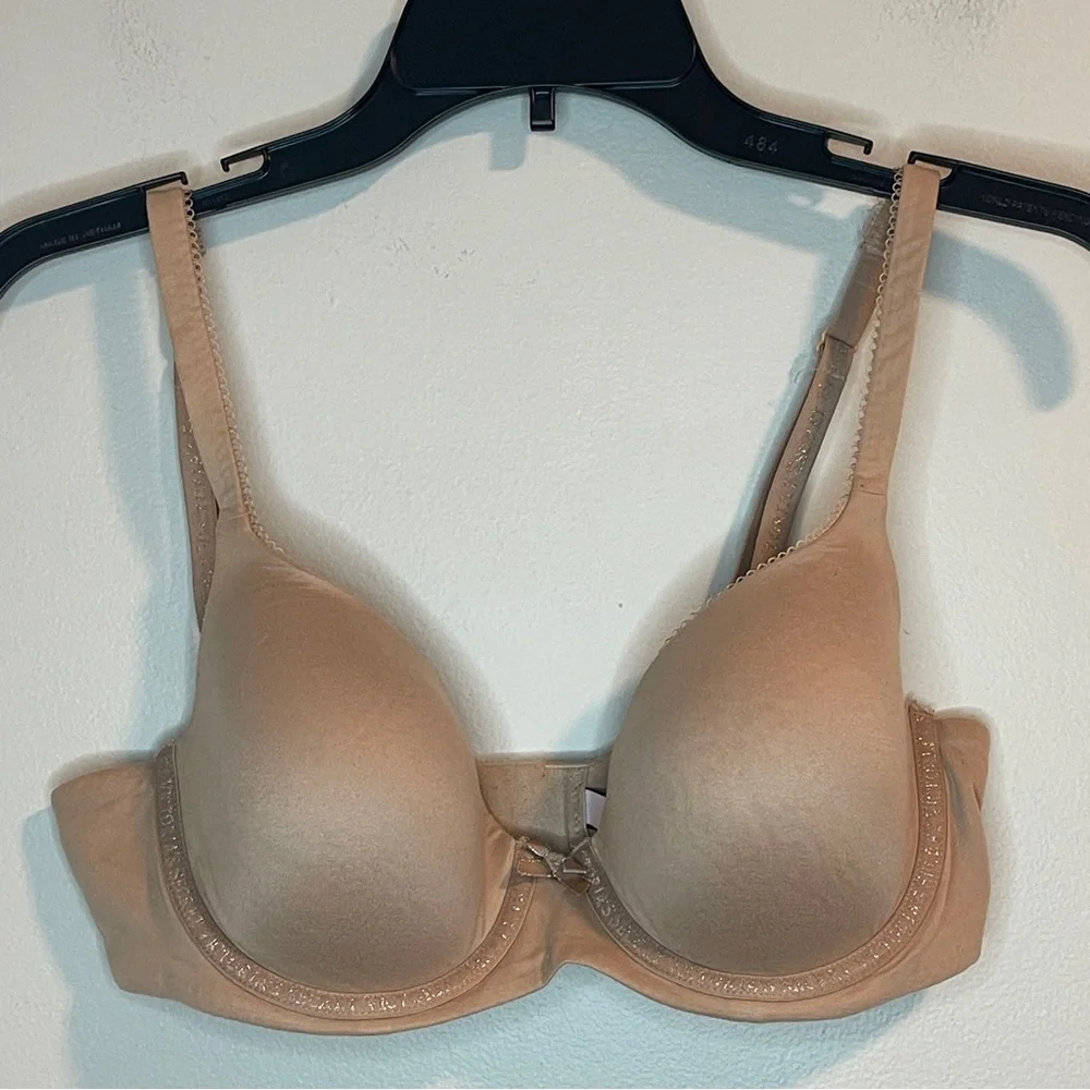 Victoria's Secret Body by Victoria Beige Bra